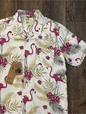 Kahuna Bay Short Sleeve Button Up Lightweight Shirt Men’s Size M Flamingo